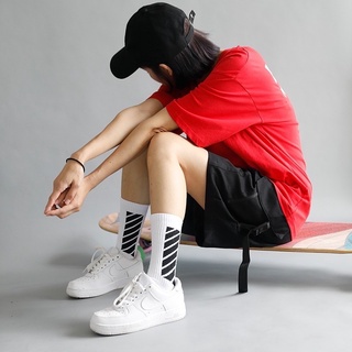 Đôi vớ off white unisex