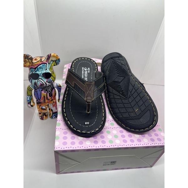 Dép da tất cả đèo may quay