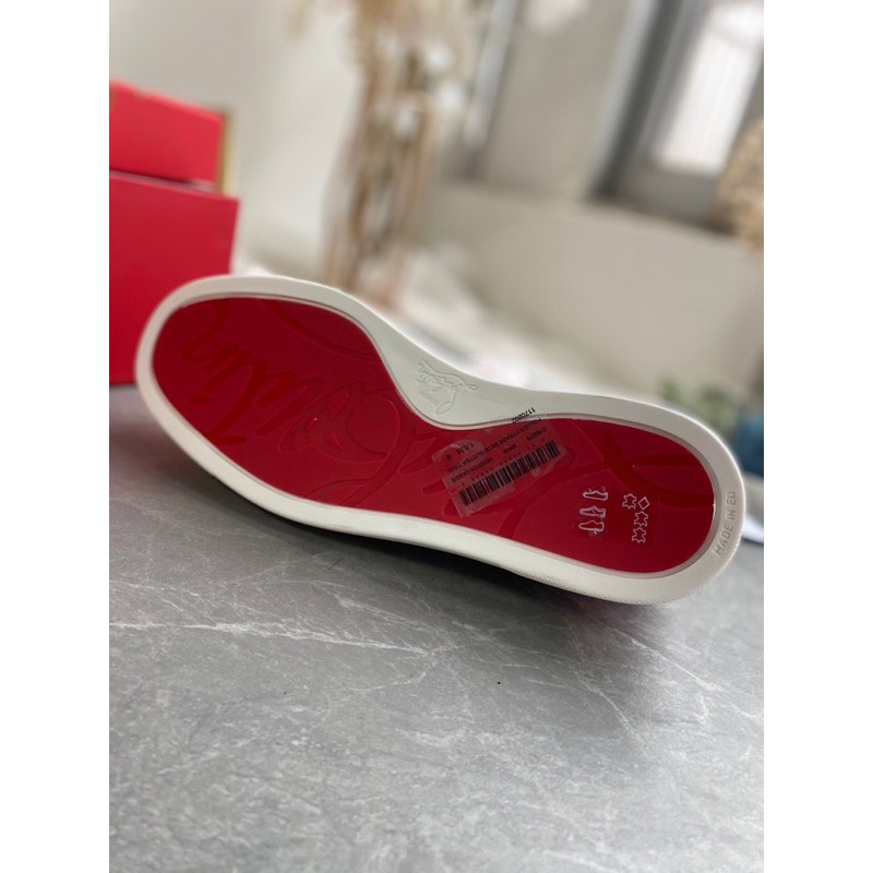 Giày nam nữ in hoạ tiết mũi đinh bo tròn đế cao su