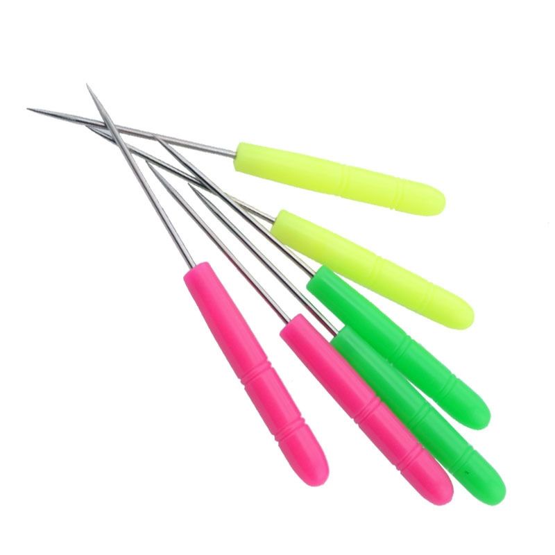 Dùi Đục Lỗ Cán Nhựa Màu Ngẫu Nhiên 12.5cm