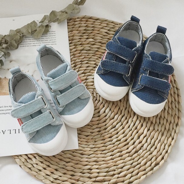 Giày trẻ em vải jean