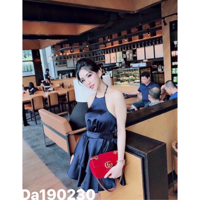 Đầm phi lụa xoè cổ yếm hở lưng