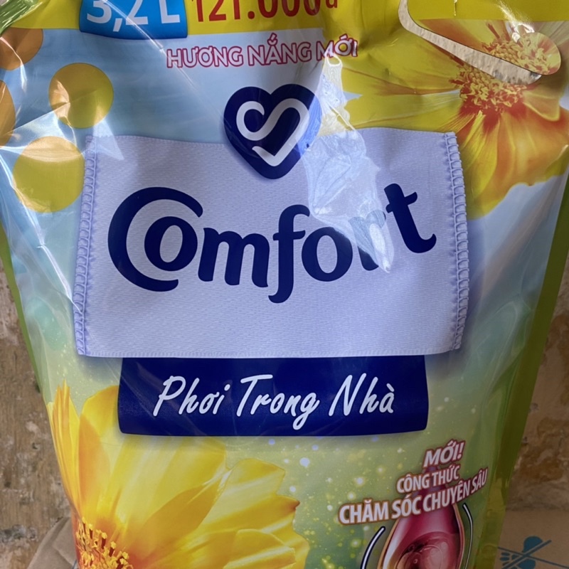 Túi Nước Xả Vải Comfort Hương Nắng Mới 3,2kg