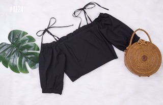 Áo croptop đen bèo
