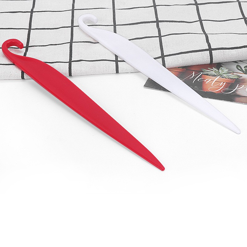 Que Nhựa Lấy Bánh 22CM