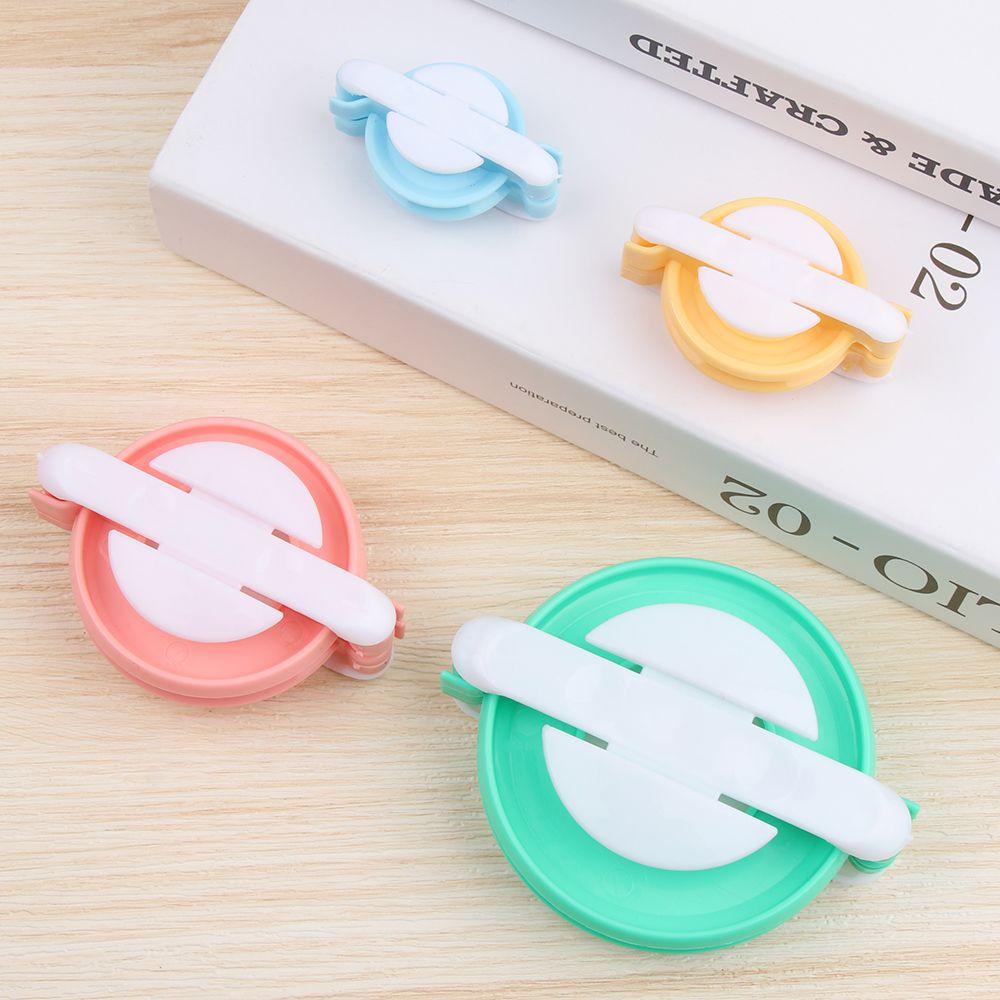 Bộ 4 Dụng Cụ Làm Quả Cầu Lông Xù Tròn Trang Trí Khăn Choàng Mũ DIY