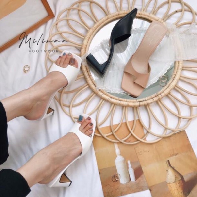 Giày dép  khách  chọn  Live