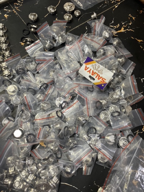 Ốc nắp nhớt inox salaya mẫu ngôi sao gắn Xe Honda / Yamaha