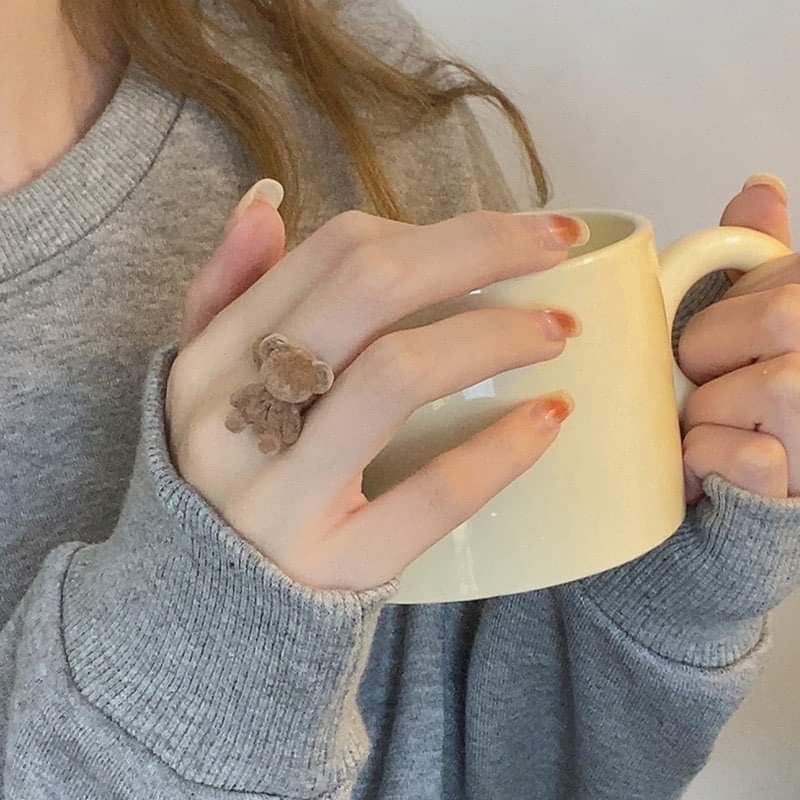 Nhẫn nơ cute hàn quốc và hộp dâu tây bằng nhung phong cách dễ thương
