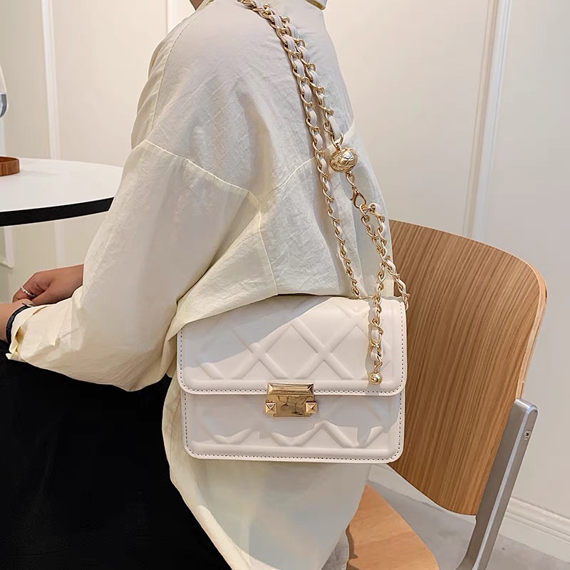 Faya - Túi xách đeo chéo da dập 3D dây châu thời trang T1033