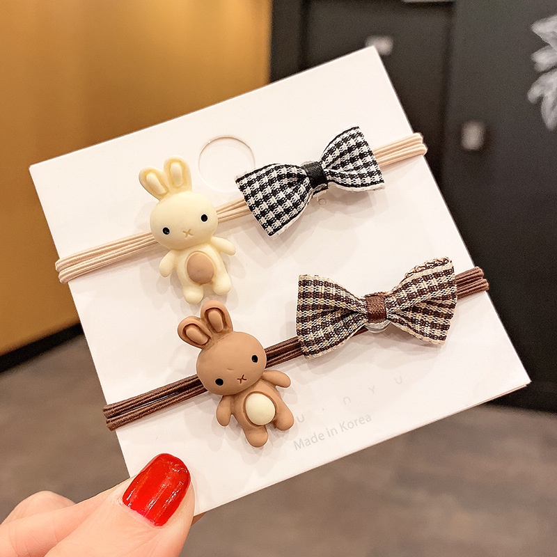 Cột tóc gấu nhỏ cute