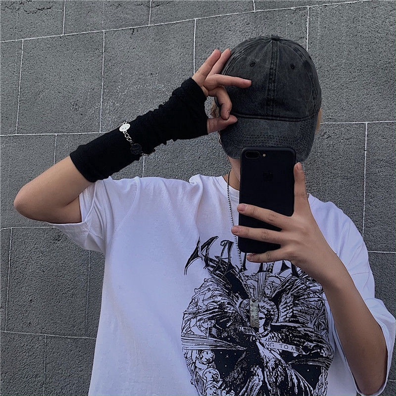 Mũ lưỡi trai màu trơn thêu chữ cá tính độc đáo
