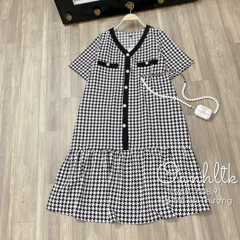Đầm bầu caro cổ tim viền đen công sở