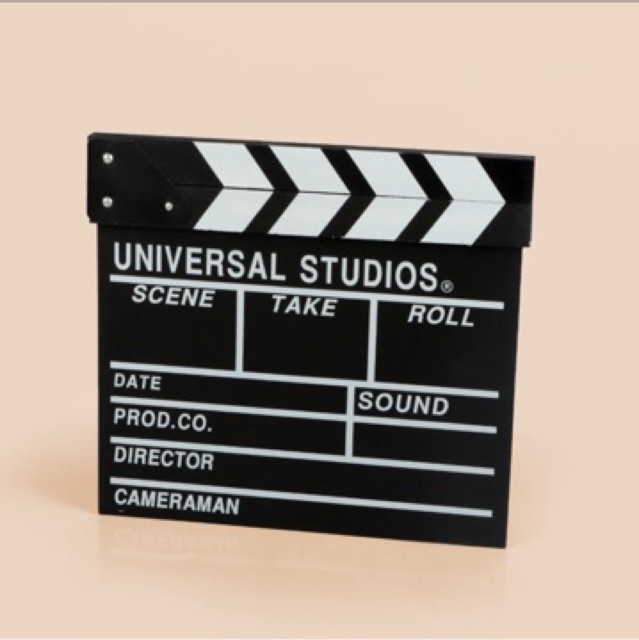 Universal studios tấm cắt phim