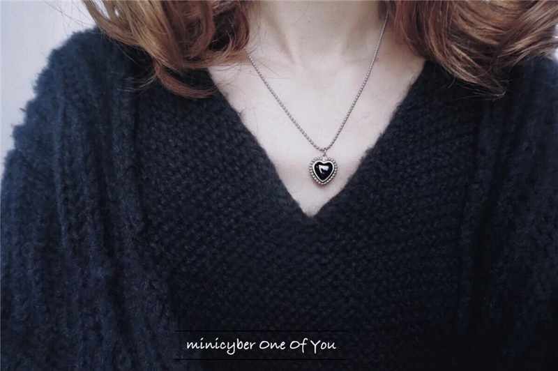 Dây Chuyền Mặt Trái Tim Màu Đen Phong Cách Hàn Quốc 22535