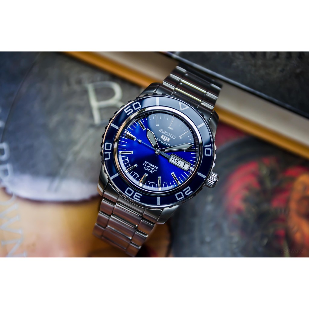 Đồng hồ nam dây sắt chính hãng Seiko 5 SNZH53J1- mặt màu xanh nước biển