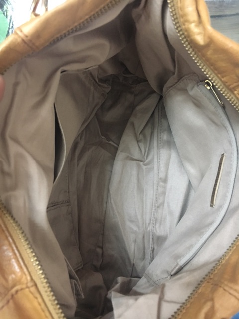 Túi xách da thật