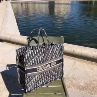 Túi Dior book tote