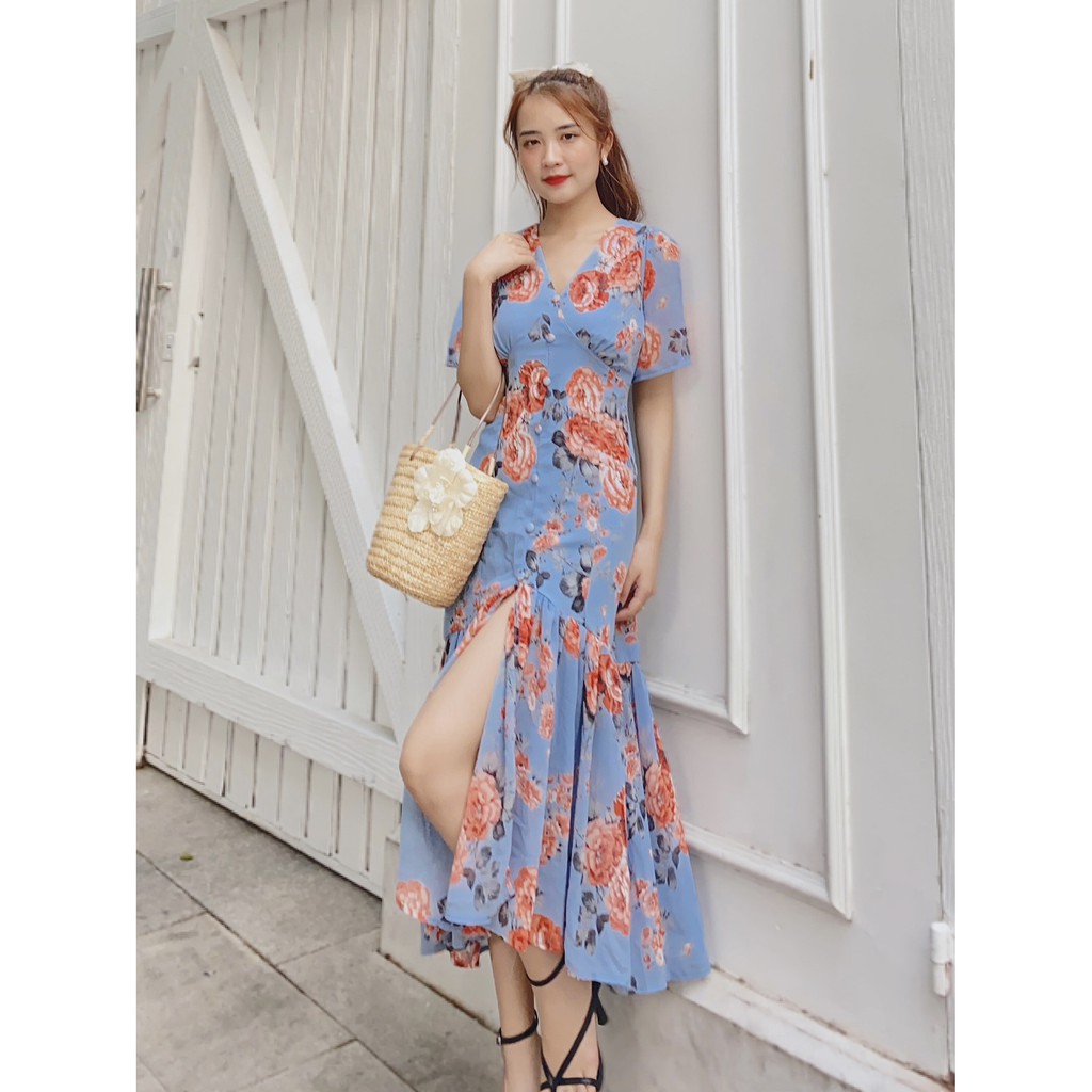 Đầm hoa đuôi cá nút bọc