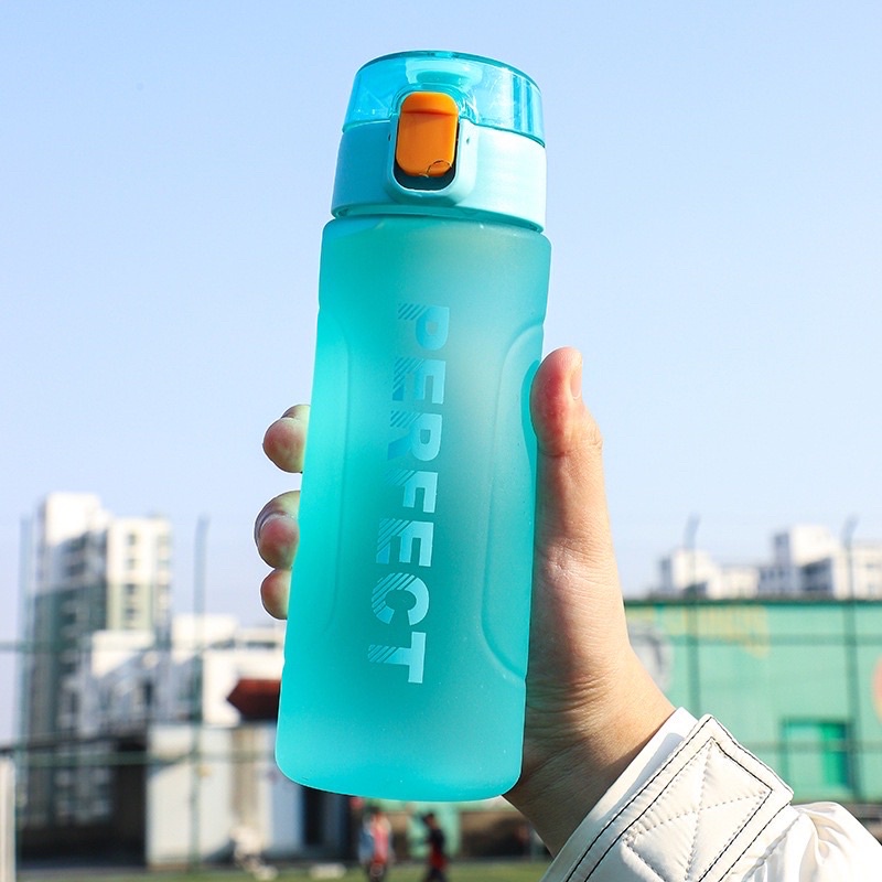 Bình nước thể thao chống tràn Perfect Hokori 700ml
