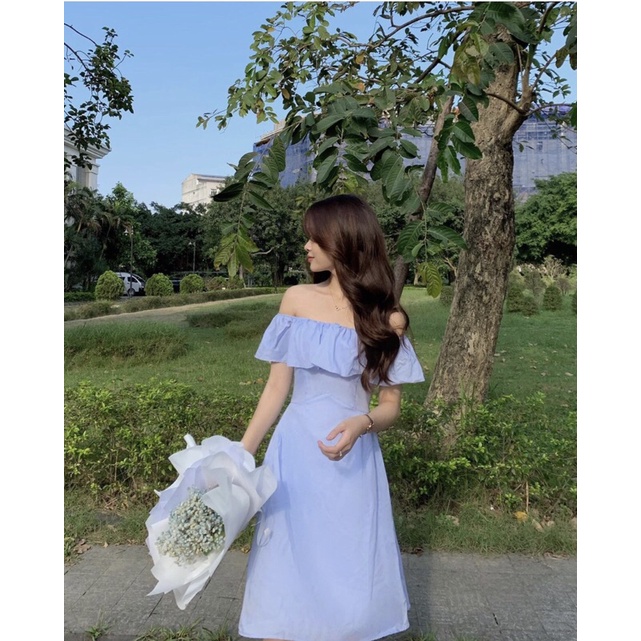 Đầm trễ vai bèo