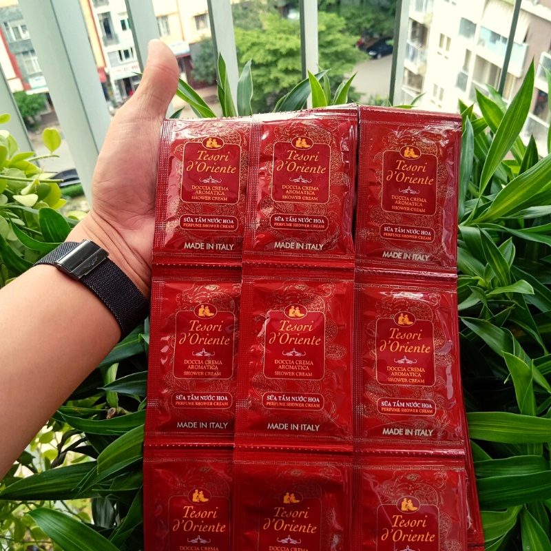 Combo 12 Gói Sữa Tắm Nước Hoa Tesori d’Oriente Sữa Tắm Dưỡng Da Italy Gói 6ml