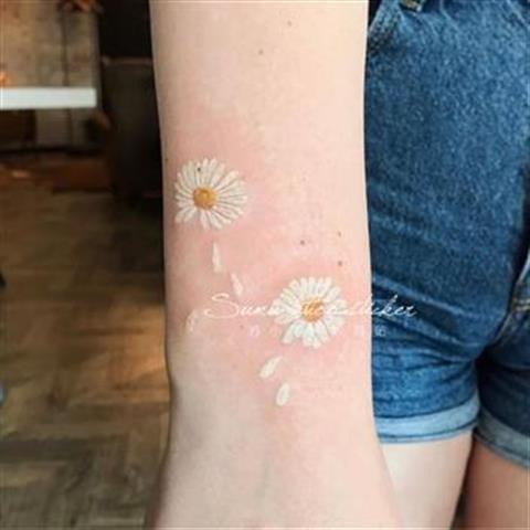 Siêu dễ thương!Hình Xăm Dán Cánh Tay Chống Thấm Nước Lâu Trôi Họa Tiết Hoa Cúc Trắng Dễ Thương