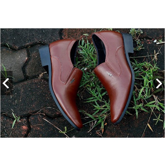 GIÀY DA THẬT LADIEP DN210 - Kiểu giày công sở không dây đứng đắn cho nam giới (model 2018) màu đen và nâu