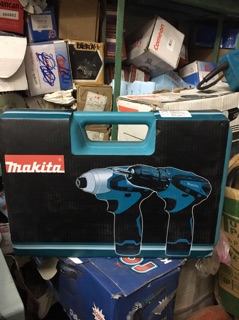 MÁY VẶN VÍT CHẠY PIN MAKITA 12V