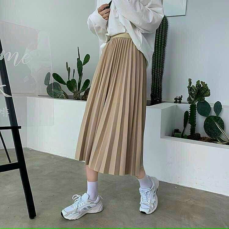 Chân váy dập ly ánh nhũ lên from đẹp, dáng chuẩn