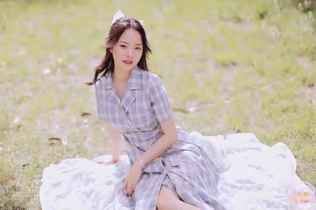 [🎁𝐇𝐀̀𝐍𝐆 𝐂𝐎́ 𝐒𝐀̆̃𝐍🎁] Váy kẻ buộc eo | BigBuy360 - bigbuy360.vn