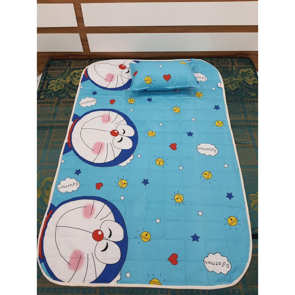 (Siêu rẻ)  Combo chăn gối cho bé 5-10 tuổi đến trường poly cotton mẫu Pikachu đội mũ - Ảnh thật shop chụp, ib chọn mẫu