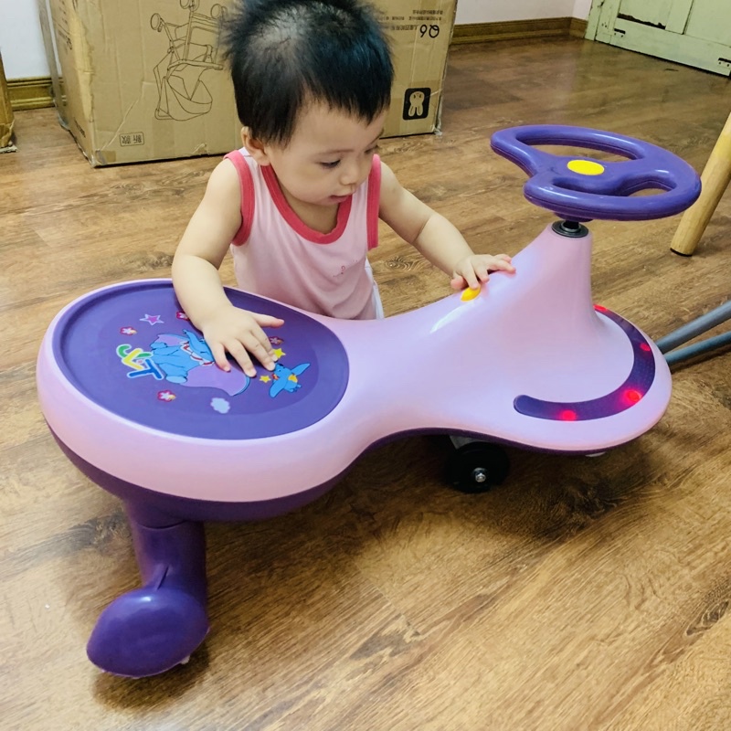XE LẮC, CÓ ĐÈN- CÓ NHẠC