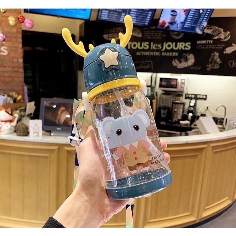 Bình đựng nước sừng hươu 700ml kèm ống hút và dây đeo cho bé, bình nước sừng hươu chống đổ cho bé mẫu mới