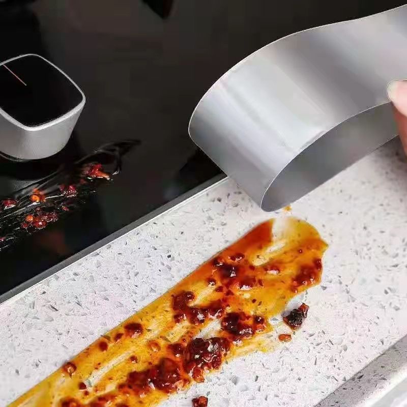 Miếng Dán Góc Tường Nhà Bếp Bằng Lá Nhôm Chống Thấm Nước/ Dầu Mỡ Tiện Dụng (K34)