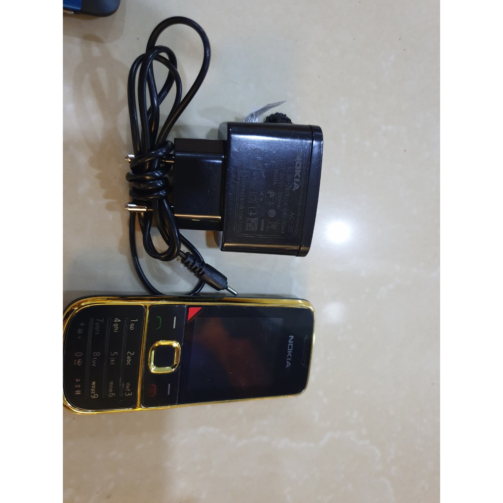 Điện thoại Nokia 2700 classic (kèm pin sạc tốt)