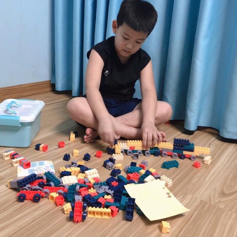Bộ đồ chơi Lego 220 chi tiết (hộp đựng)