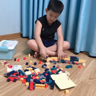 Bộ đồ chơi Lego 220 chi tiết (hộp đựng)