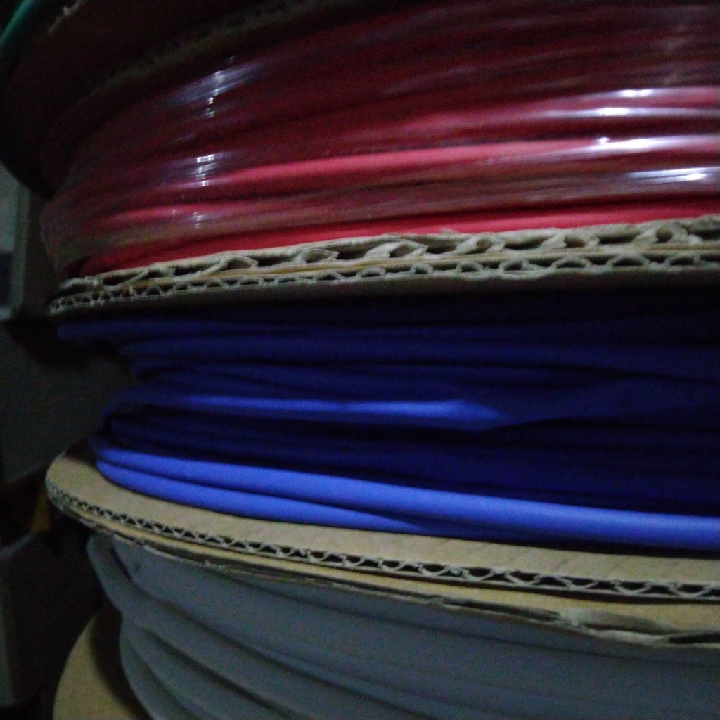 Nguyên cuộn 200 mét. Ống gen co nhiệt cách điện chống cháy phi 3mm(đường kính ống 3mm).