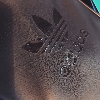 Túi đeo chéo adidas