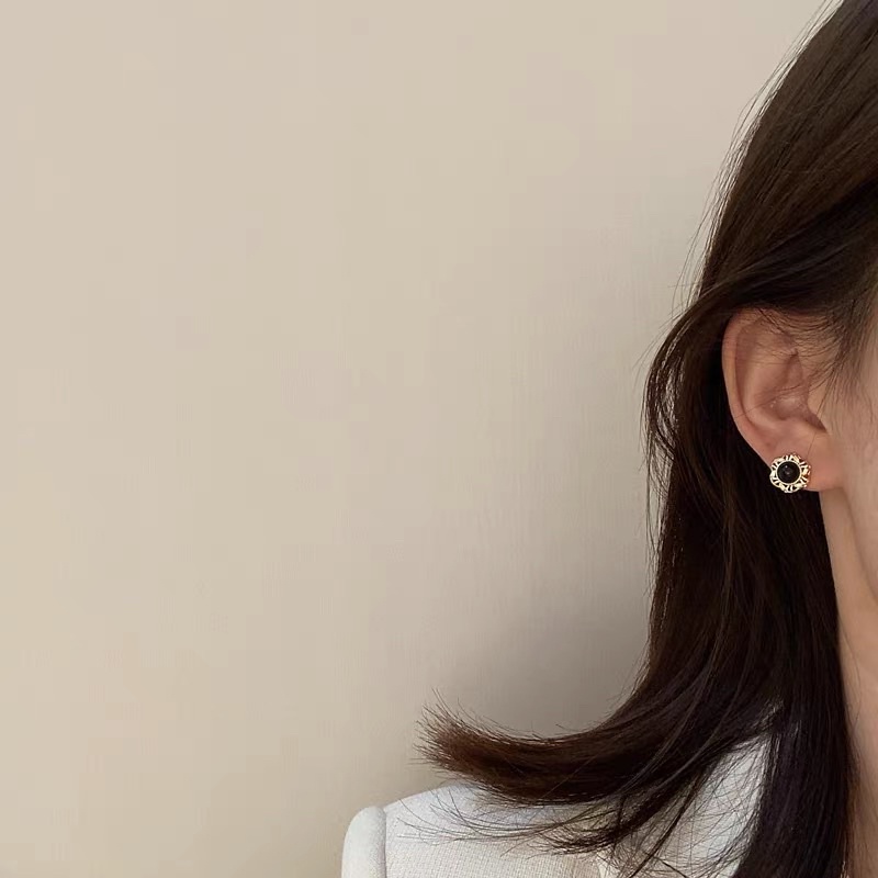 Hoa tai đơn giản đính hạt - Maben