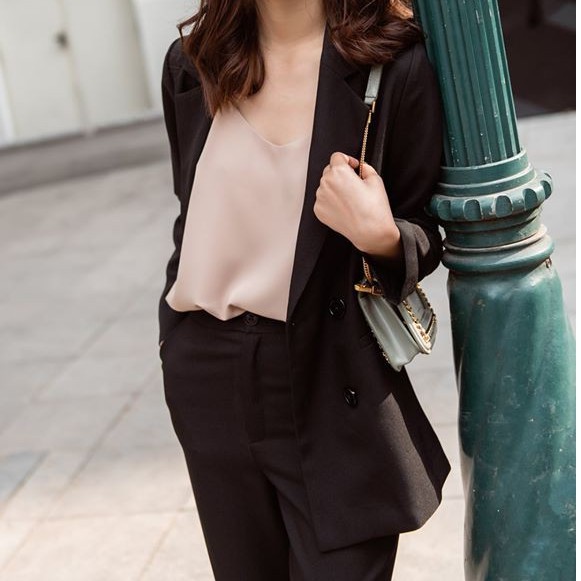 MAIIMER - Vest thiết kế Lauren Đen | BigBuy360 - bigbuy360.vn