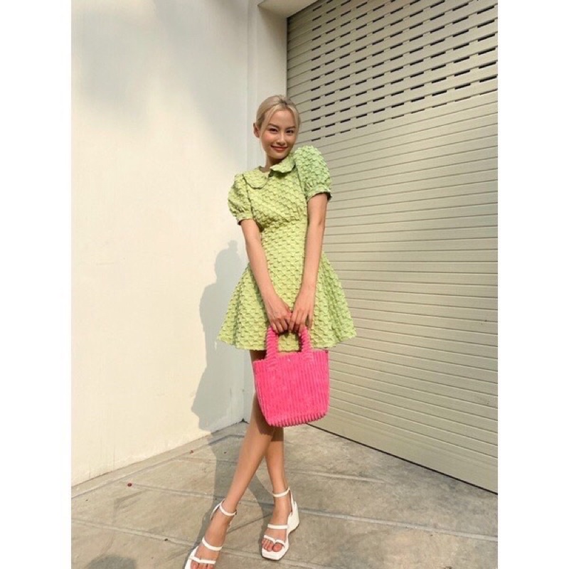 Đầm xanh bơ sibling house