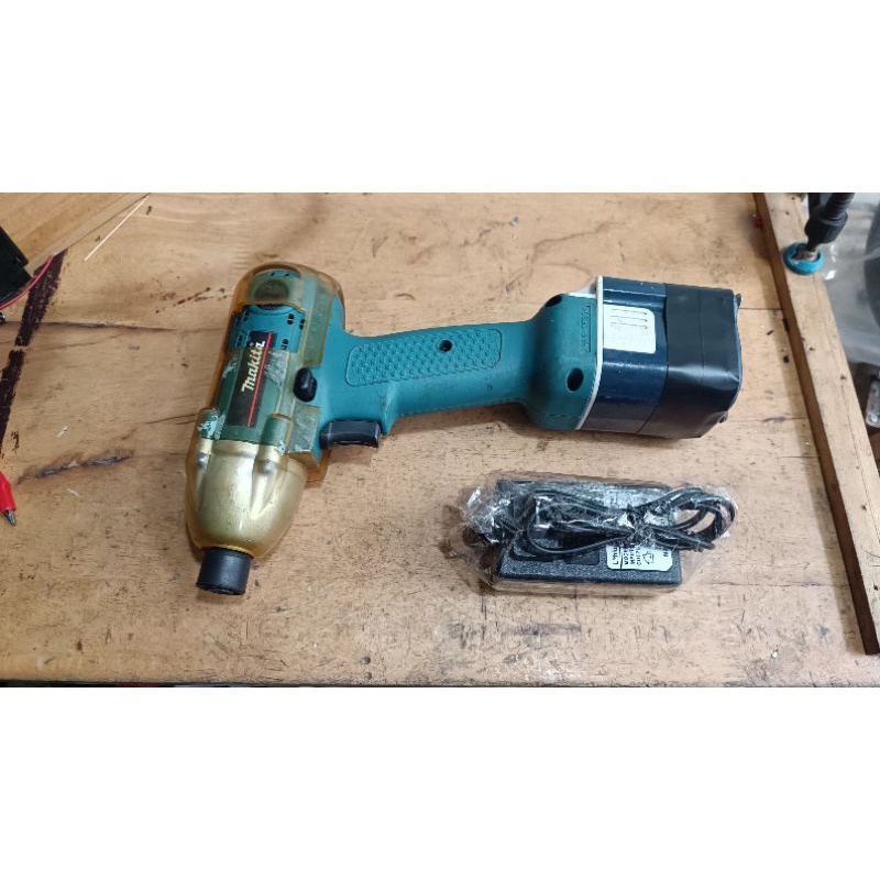 Bulong , bắt vít Makita 9.6v nhật bãi