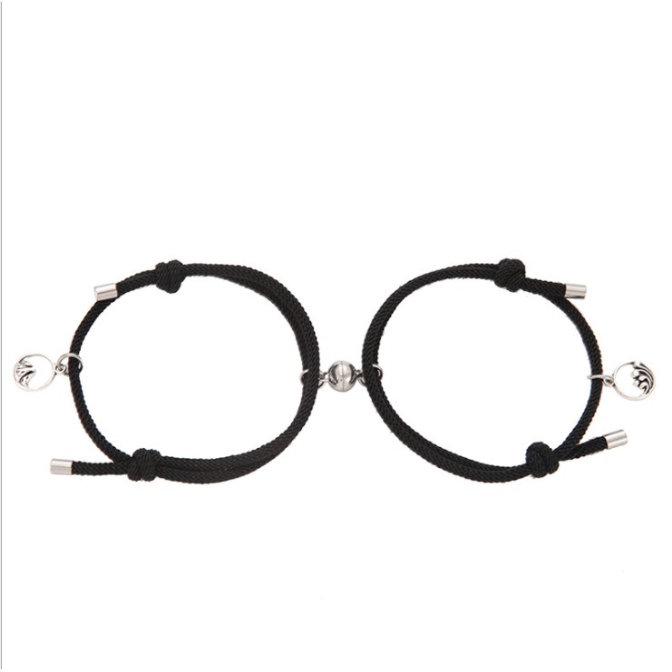Set 2 Vòng Tay Cặp Đôi Từ Tính Màu Đen/Trắng Làm Quà Tặng Cho Bạn Gái