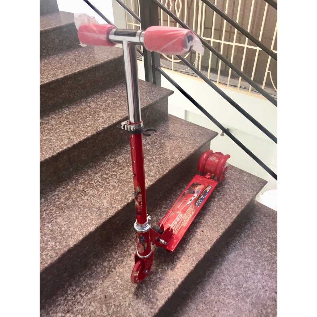 Xe trượt - Xe scooter 3 bánh phát sáng khung sắt - Cho bé 2-6 tuổi