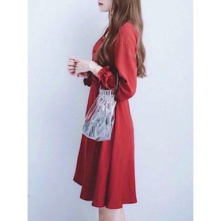 Váy đỏ tay dài Vintage