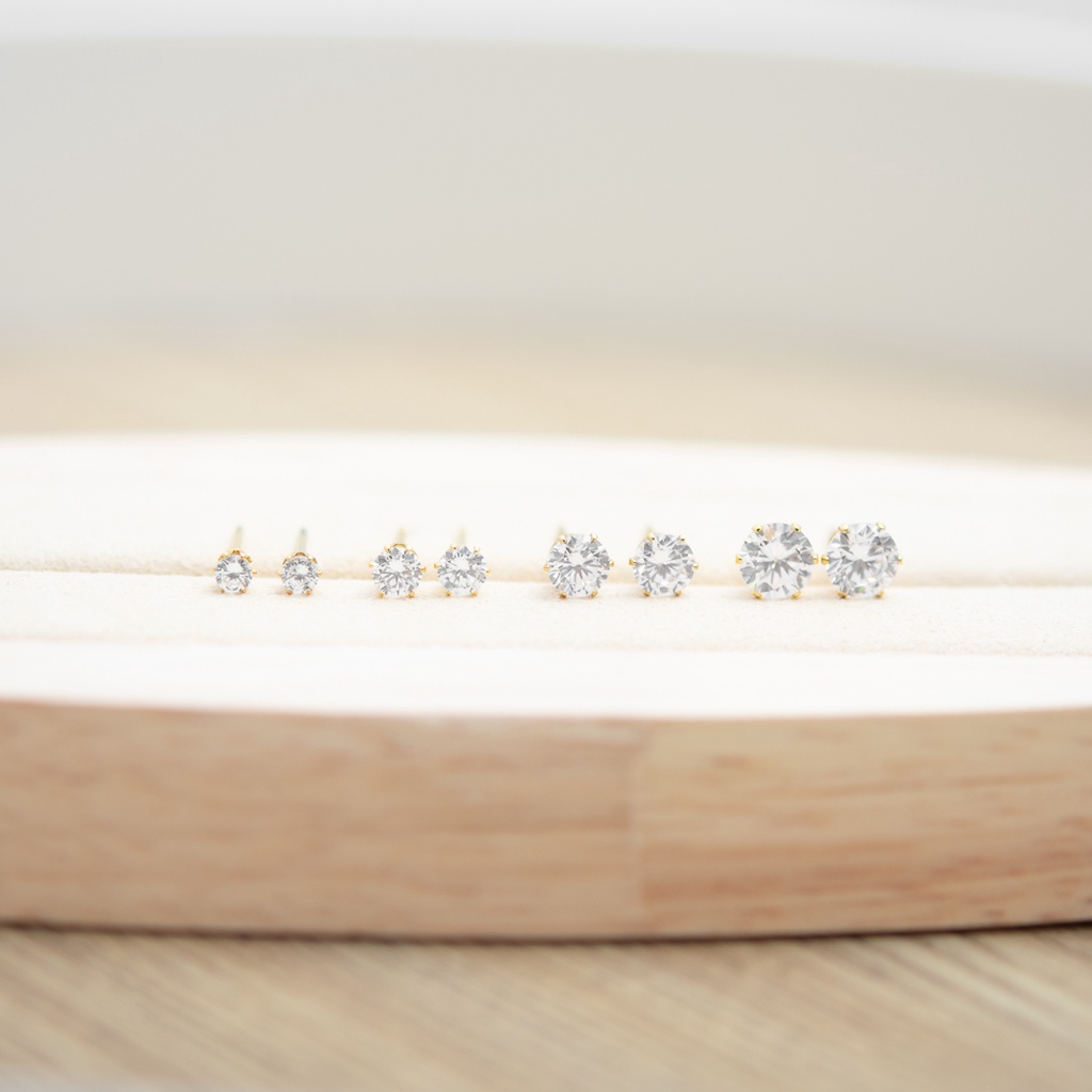 Hoa tai nữ titan Diamond VG