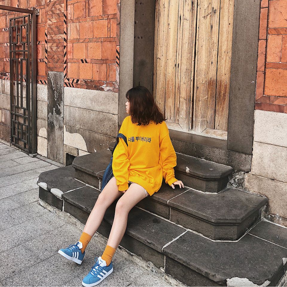 Nhập WAPCK111 giảm 25k đơn từ 200k - Áo Sweater Hàn KOREAN VÀNG CHỮ XANH UNISEX / NEVA DIE VÀNG (form rộng Châu Âu) | WebRaoVat - webraovat.net.vn