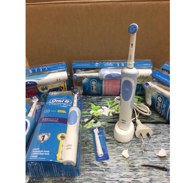 Bàn chải điện Oral-B Braun cho trẻ - Úc